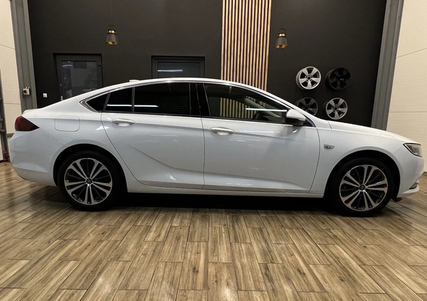 Opel Insignia cena 68900 przebieg: 142000, rok produkcji 2018 z Stronie Śląskie małe 704